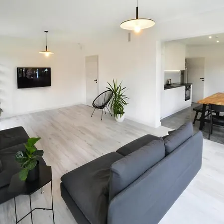 Villa Comfortable Villa, *