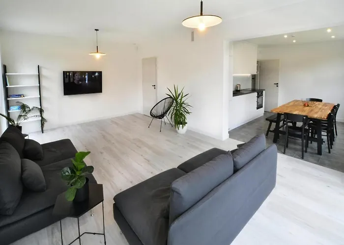 Villa Comfortable Villa, *